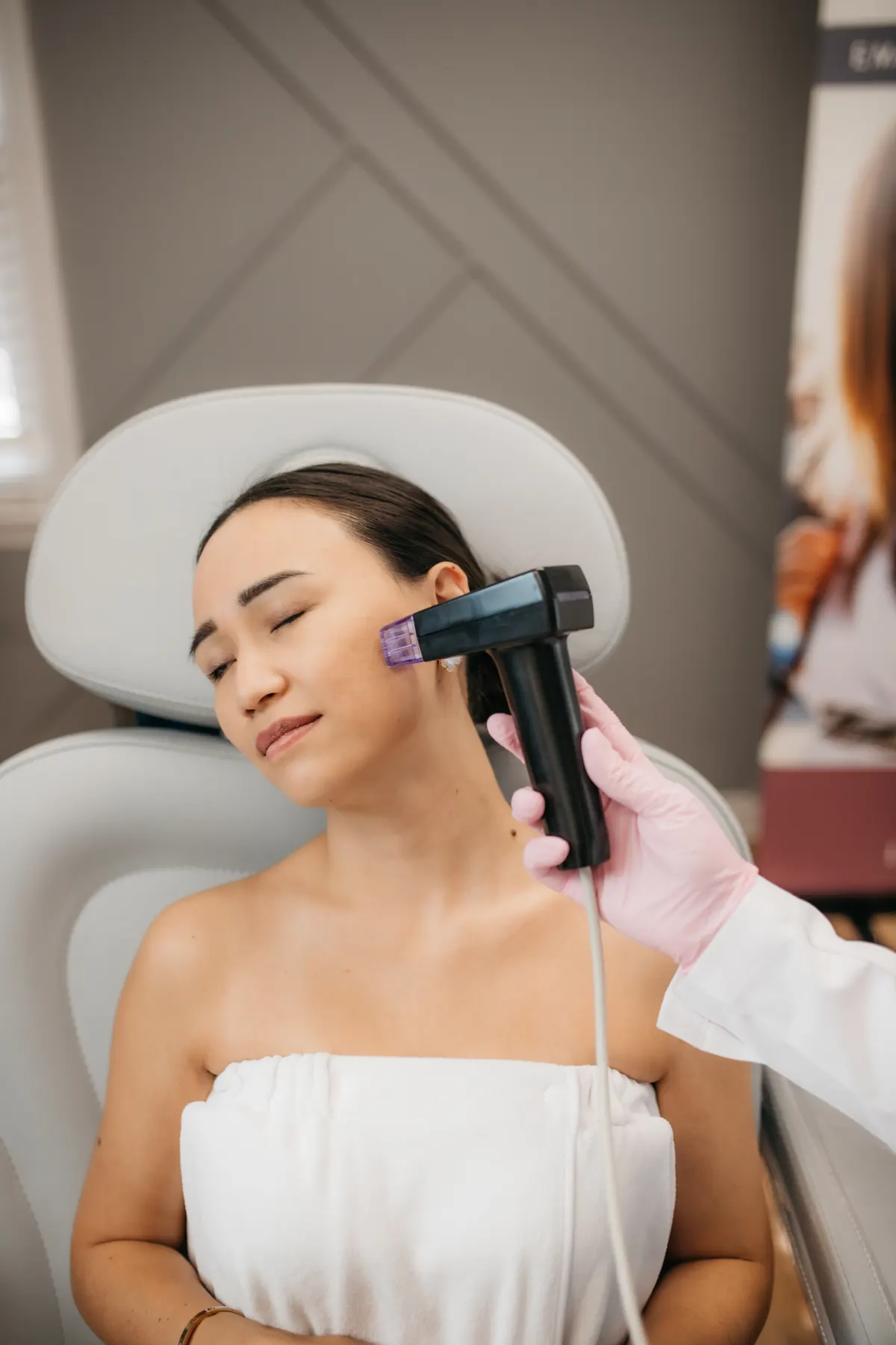 Morpheus8 RF skin tightening treatment at IB Therapy